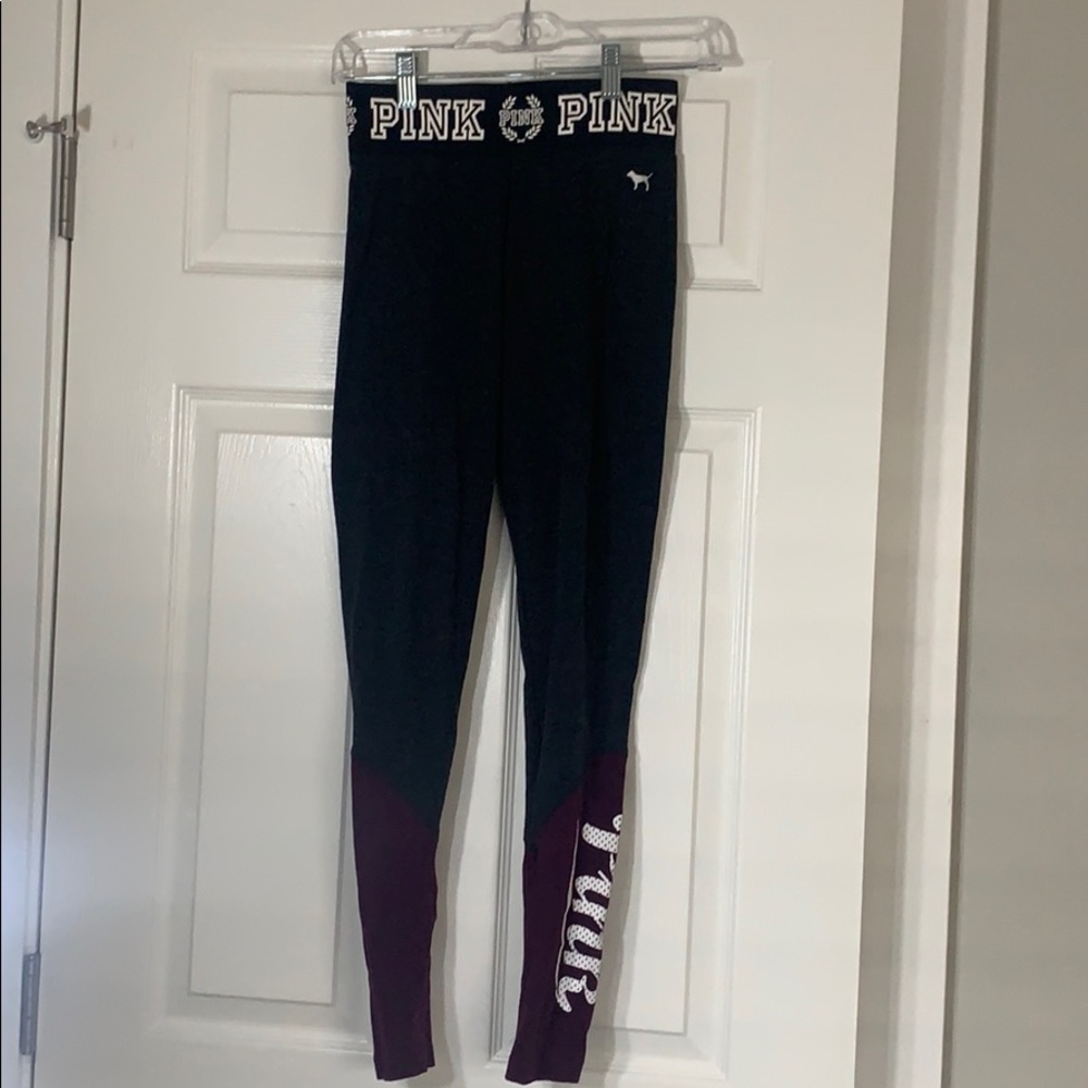 Victoria’s Secret Pink yoga leggings